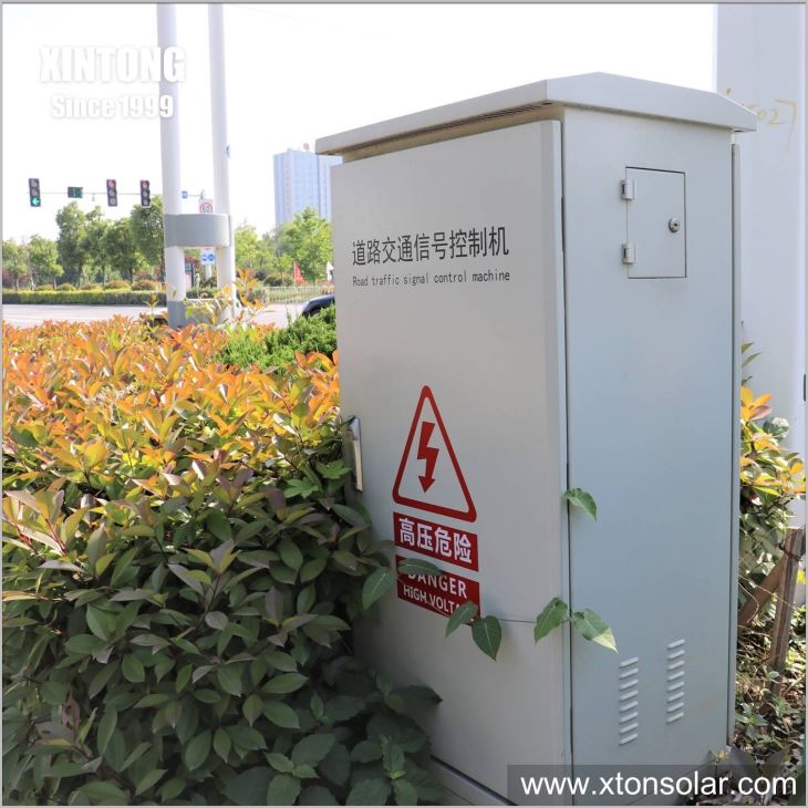 Intelligent Traffic Controller Intelligent Traffic Controller